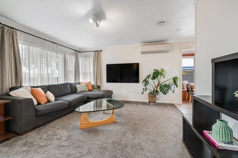 Photo of property in 71b Red Beach Road, Red Beach, 0932