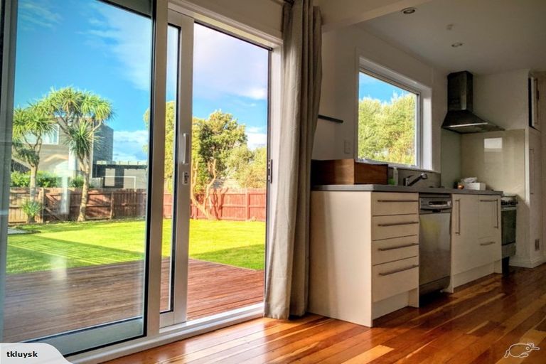 Photo of property in 21 Hector Street, Seatoun, Wellington, 6022