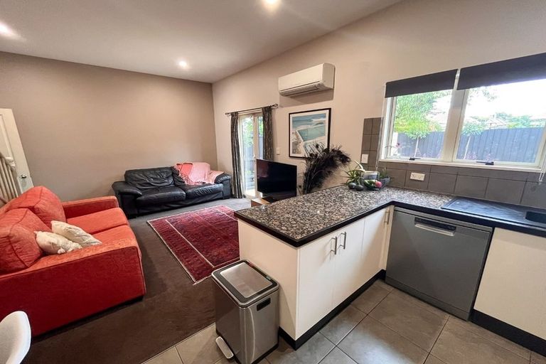 Photo of property in 9g Crohane Place, Addington, Christchurch, 8024