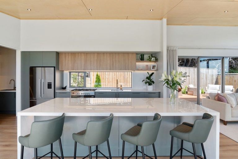 Photo of property in 13 Barnfields Close, Halswell, Christchurch, 8025