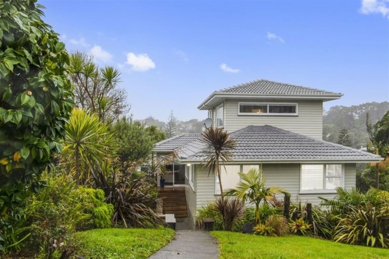 Photo of property in 8 Intrepid Place, Torbay, Auckland, 0630