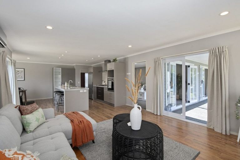 Photo of property in 55 Regent Drive, Paraparaumu Beach, Paraparaumu, 5032