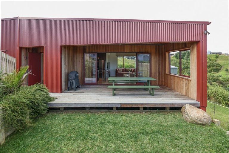 Photo of property in 50 Rangitahi Road, Raglan, 3225