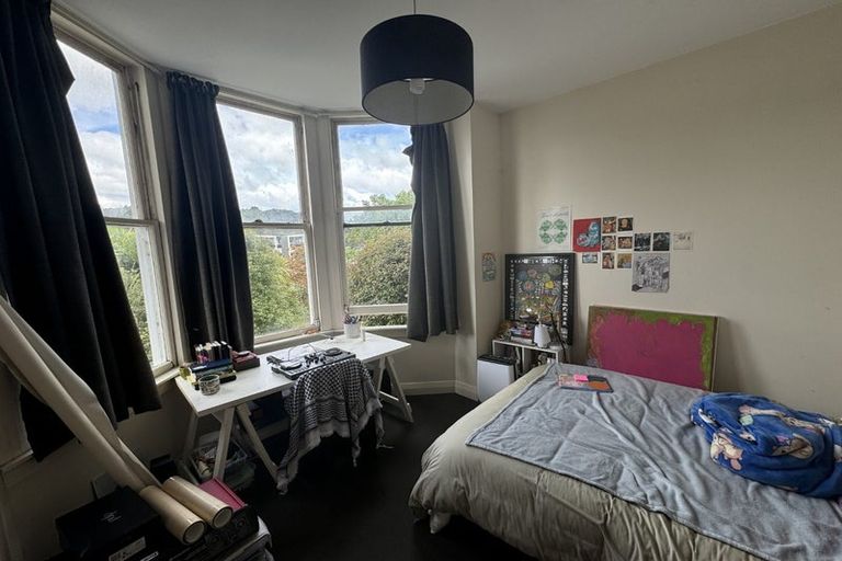 Photo of property in 111 Tasman Street, Mount Cook, Wellington, 6021