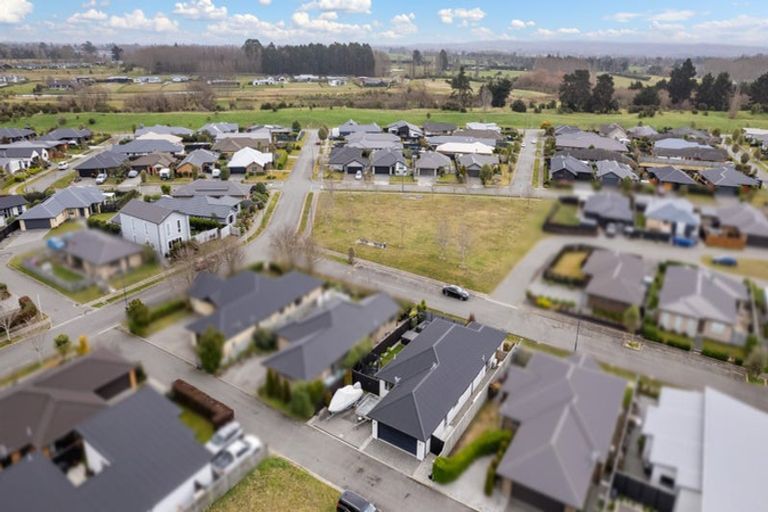 Photo of property in 6 Aroha Street, Pegasus, 7612