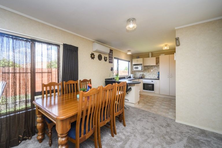 Photo of property in 12 Jordan Way, Kelvin Grove, Palmerston North, 4414