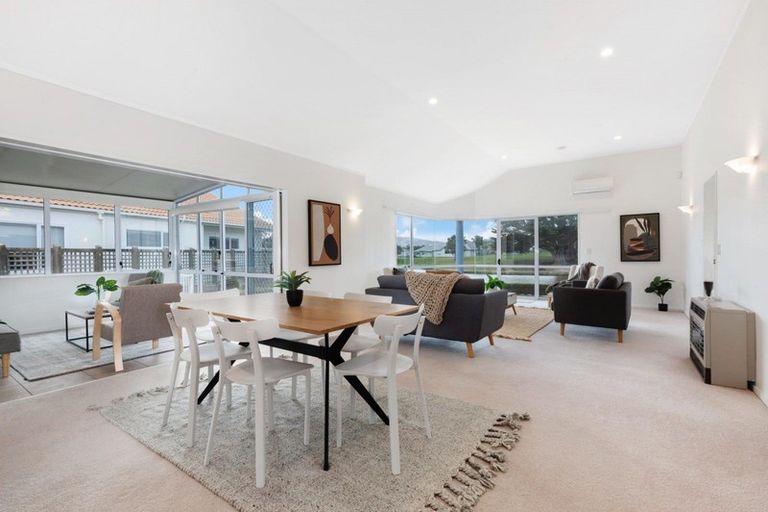 Photo of property in 8 Lakeside Villas, Whitby, Porirua, 5024