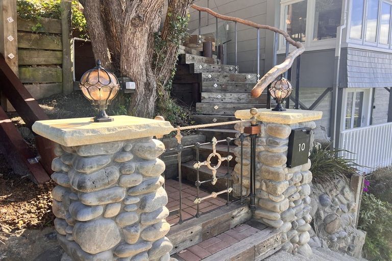 Photo of property in 10 Hornsey Road, Melrose, Wellington, 6023