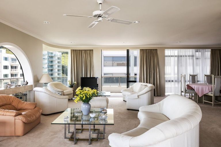 Photo of property in 21 Maunganui Road, Mount Maunganui, 3116