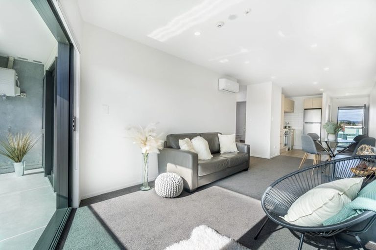 Photo of property in 8 Karaipiture Road, Karaka, 2124