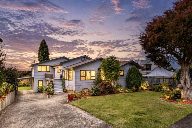 Photo of property in 13 Houhere Place, Pukete, Hamilton, 3200
