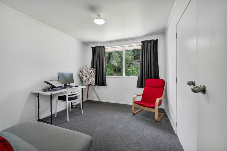 Photo of property in 8 Shaldon Crescent, Blagdon, New Plymouth, 4310