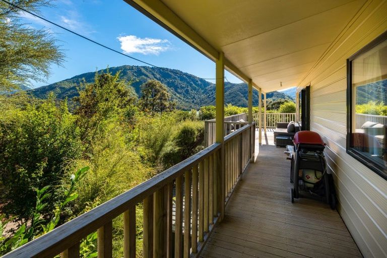 Photo of property in 780 Queen Charlotte Drive, Havelock, Picton, 7281