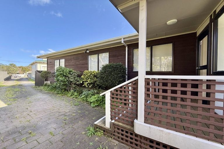 Photo of property in 14a Mason Street, Moera, Lower Hutt, 5010
