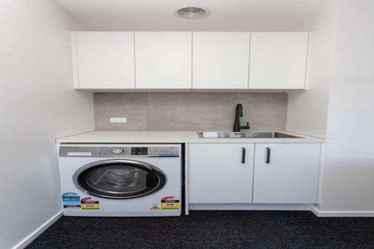 Photo of property in 8 Avenue Road, Greenmeadows, Napier, 4112