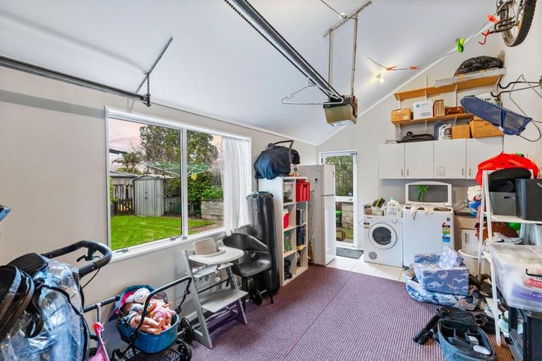 Photo of property in 2/41 Colwill Road, Massey, Auckland, 0614