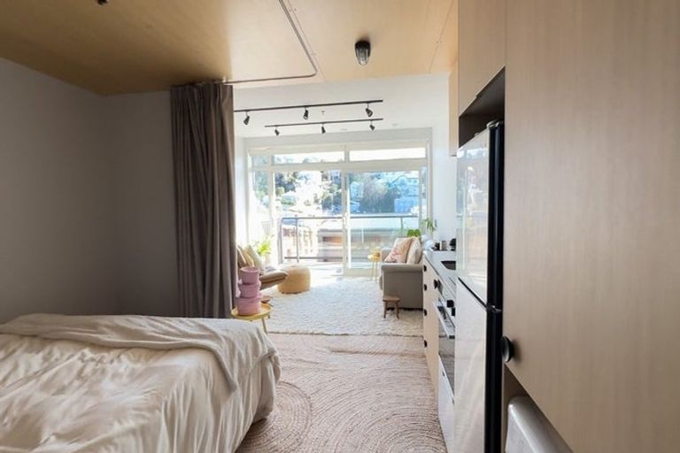 Photo of property in Vedado Apartments, 405/41 Hopper Street, Mount Cook, Wellington, 6011