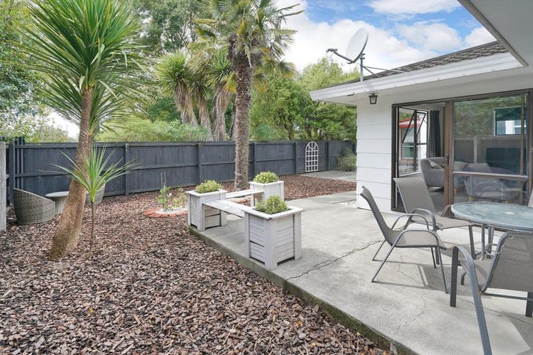 Photo of property in 33 Seymour Street, Hornby, Christchurch, 8042