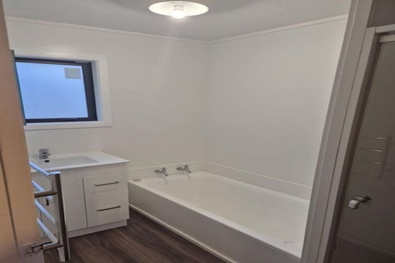 Photo of property in 49a Albatross Close, Whitby, Porirua, 5024