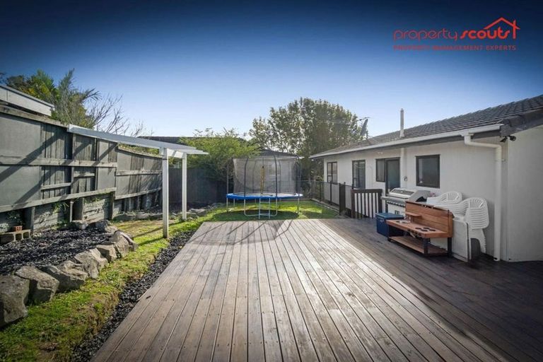 Photo of property in 59 Reynella Drive, Massey, Auckland, 0614