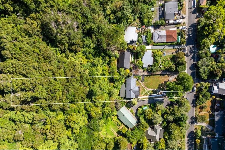 Photo of property in 114 Pinehaven Road, Pinehaven, Upper Hutt, 5019