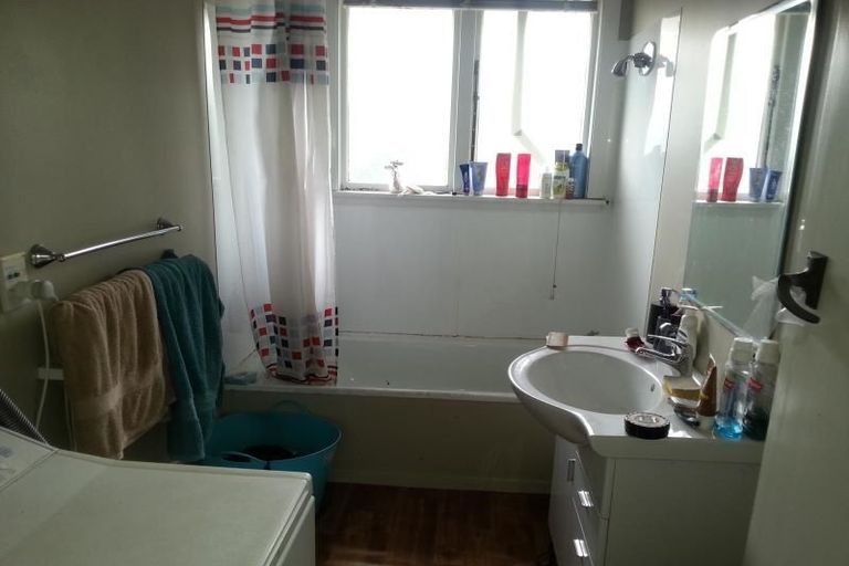 Photo of property in 2/451 Hereford Street, Linwood, Christchurch, 8011