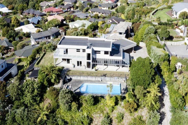 Photo of property in 33 Veale Road, Frankleigh Park, New Plymouth, 4371