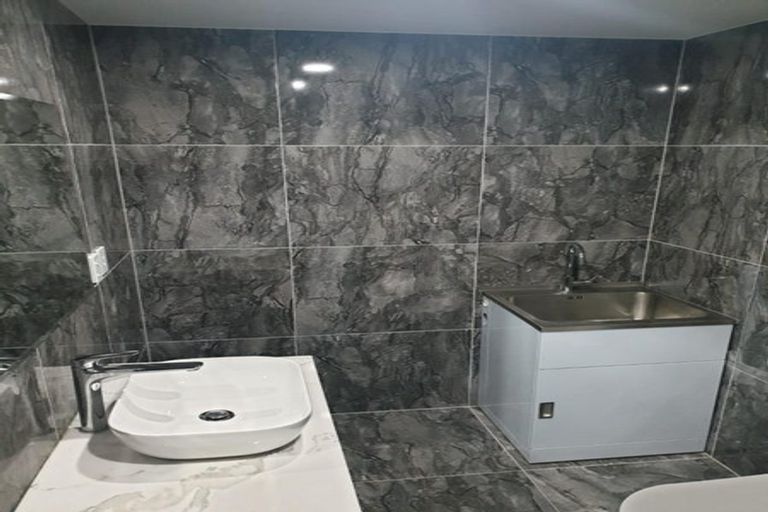 Photo of property in 32 Cooladawson Drive, Flat Bush, Auckland, 2019