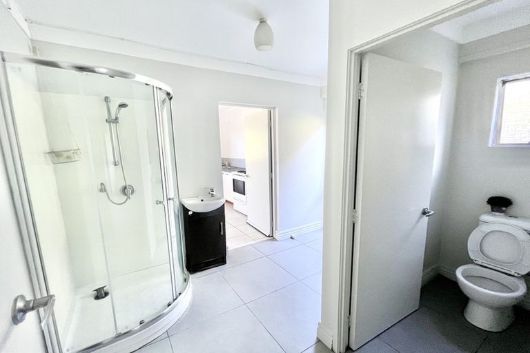 Photo of property in 1/43 Nigel Road, Browns Bay, Auckland, 0630