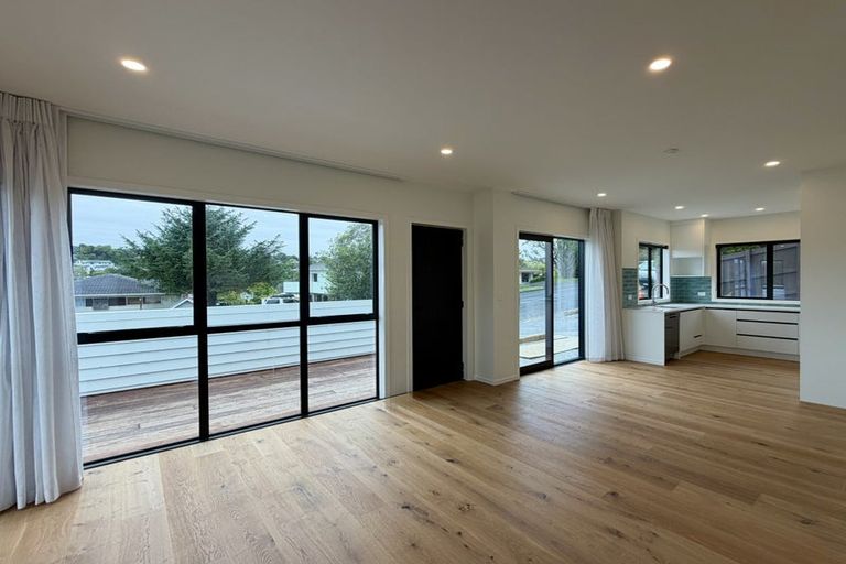 Photo of property in 6 Cranston Street, Torbay, Auckland, 0632