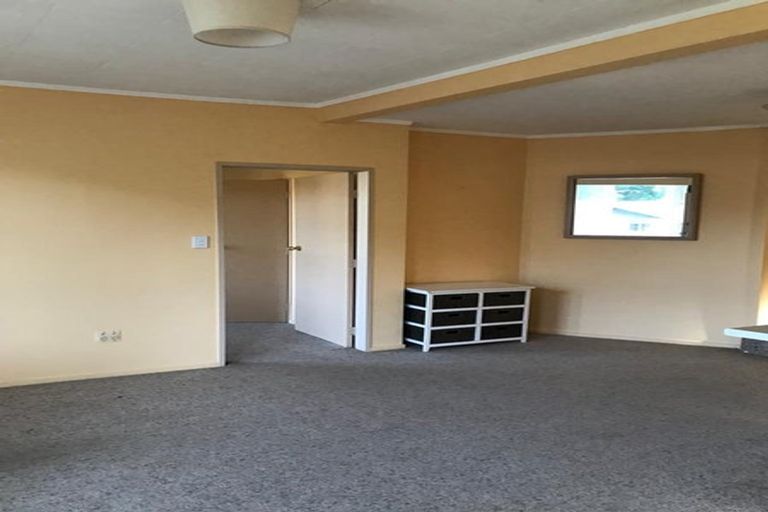 Photo of property in 108 Eden Street, Island Bay, Wellington, 6023