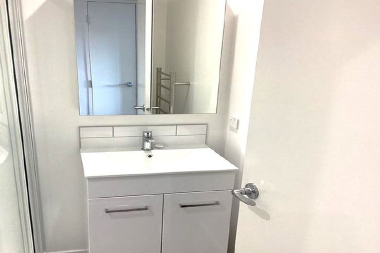 Photo of property in 17 Ngae Place, Mangere East, Auckland, 2024