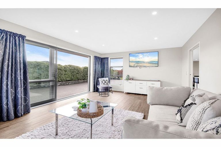 Photo of property in 10 Rhyolite Court, Rolleston, 7614