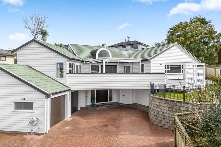 Photo of property in 9 San Marino Drive, Henderson, Auckland, 0612