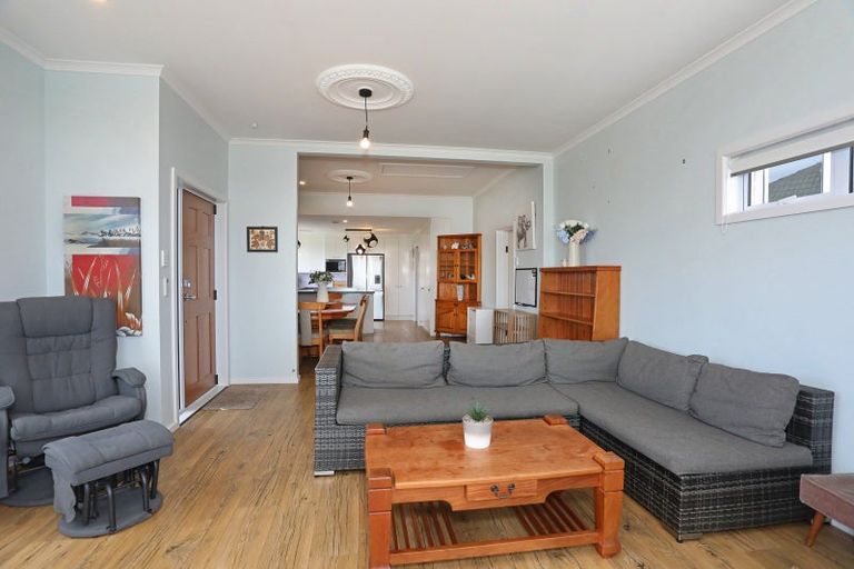 Photo of property in 25 Dahlstrom Grove, Kelvin Grove, Palmerston North, 4414