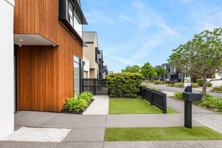 Photo of property in 10 Nevill Road, Hobsonville, Auckland, 0616