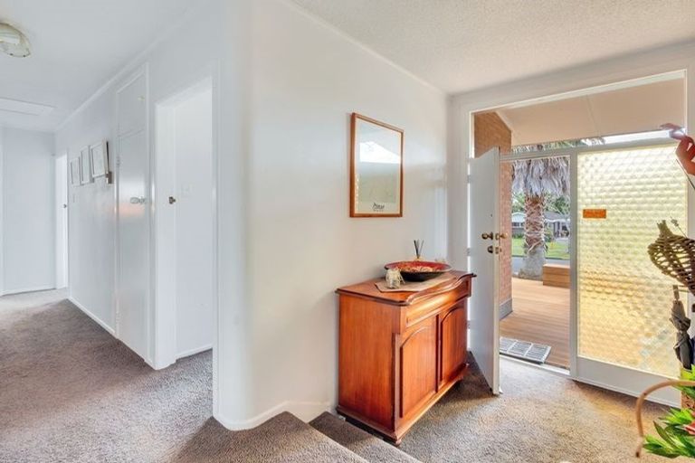 Photo of property in 10 Morrow Terrace, Pukekohe, 2120