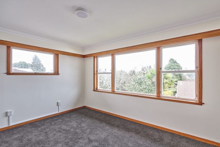 Photo of property in 20 Victoria Road, New Plymouth, 4310