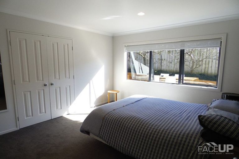 Photo of property in 7 Landmark Drive, Te Atatu Peninsula, Auckland, 0610