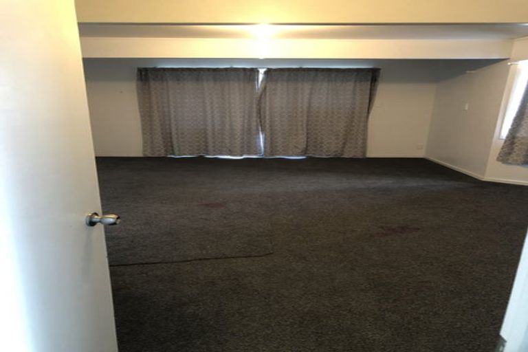 Photo of property in 20 Christmas Road, Manurewa, Auckland, 2102