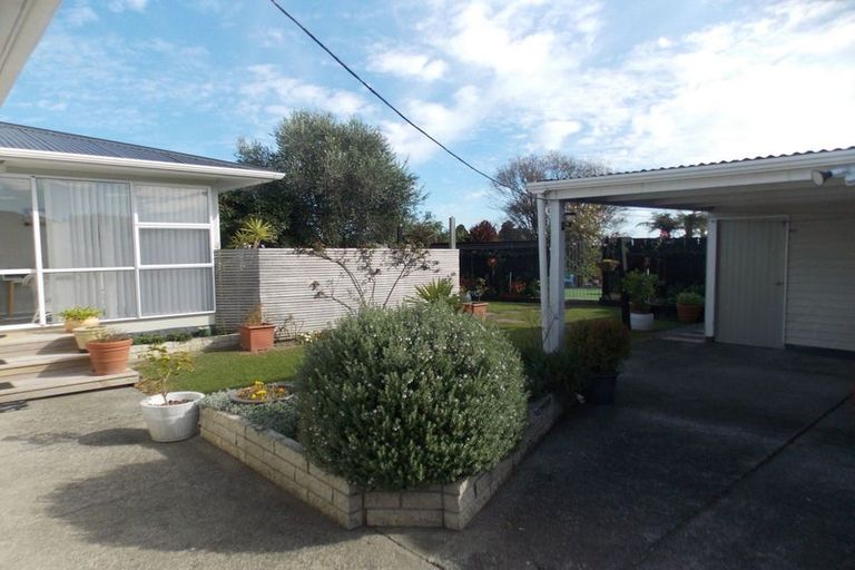 Photo of property in 45 Sutherland Crescent, Westbrook, Palmerston North, 4412