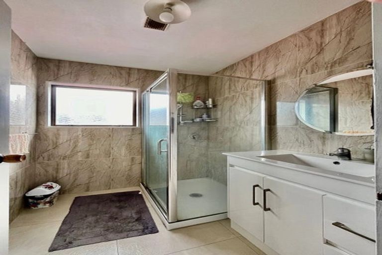 Photo of property in 3/80 Kenderdine Road, Papatoetoe, Auckland, 2025