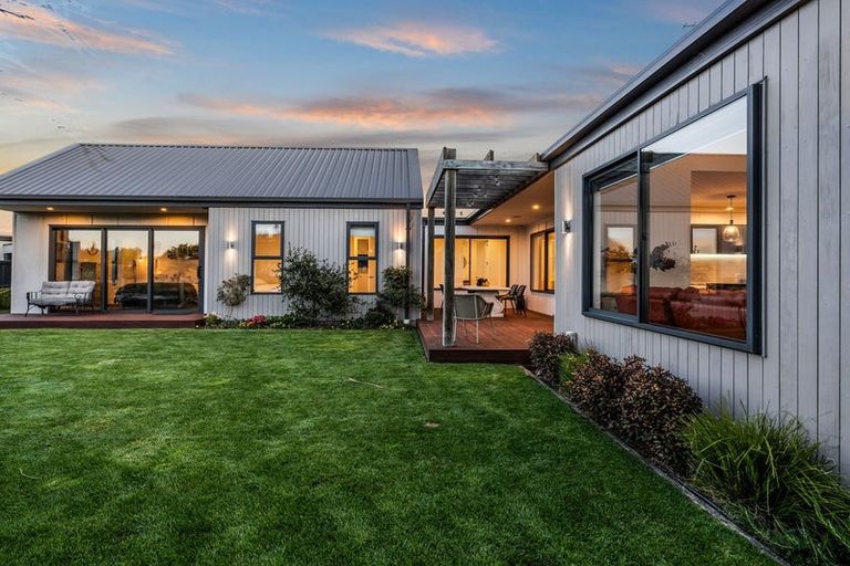 Photo of property in 32 Carnaveron Drive, Lincoln, 7608