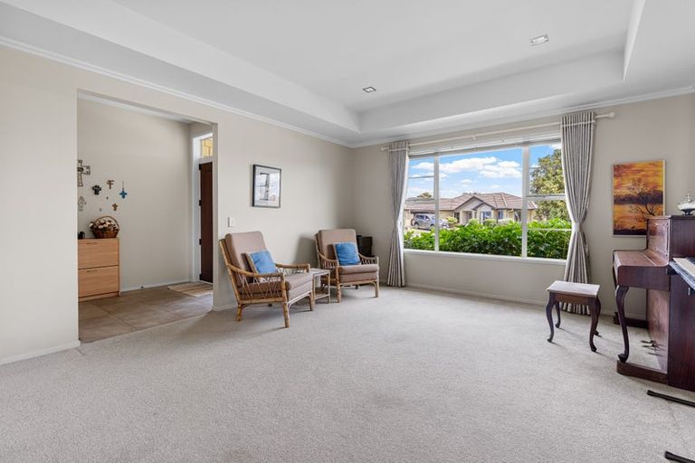 Photo of property in 96 Farringdon Avenue, Rototuna North, Hamilton, 3210