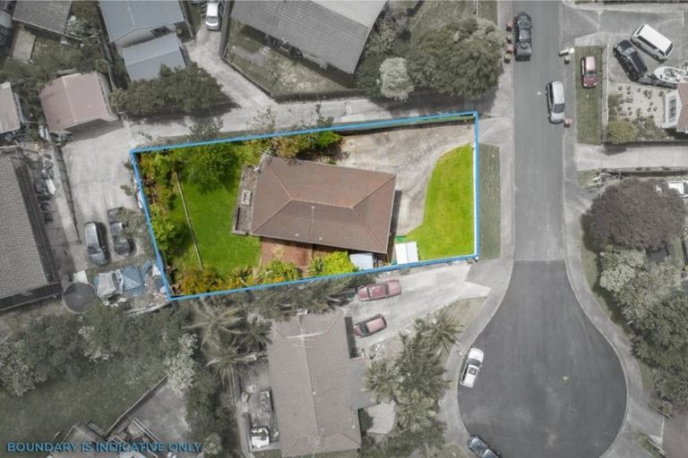 Photo of property in 7 Landsdale Place, Massey, Auckland, 0614