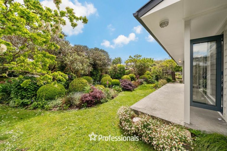 Photo of property in 294 Stokes Valley Road, Stokes Valley, Lower Hutt, 5019