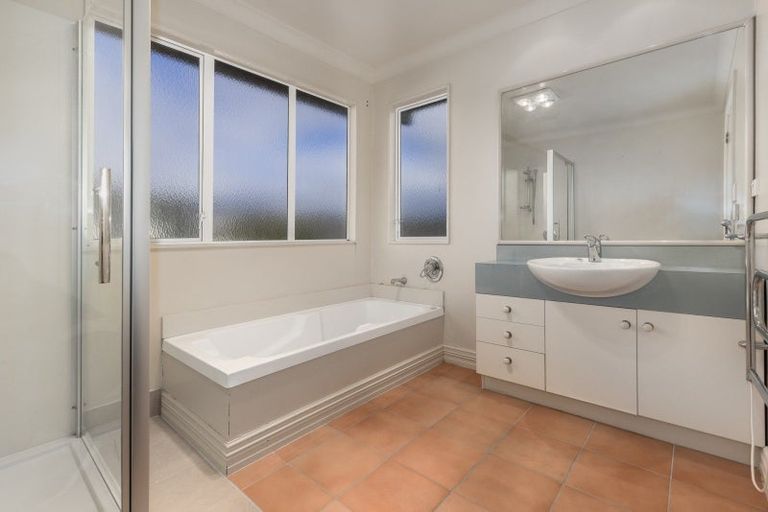 Photo of property in 40 Samwell Drive, Whitby, Porirua, 5024