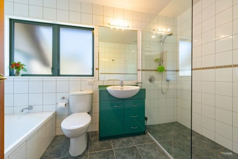 Photo of property in 3f5- Gard Street, Silverstream, Upper Hutt, 5019