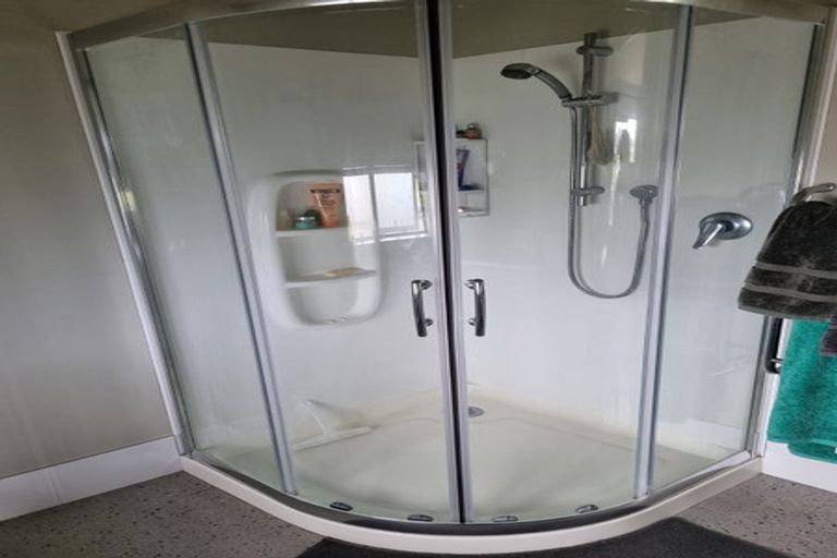 Photo of property in 35 Barbados Way, One Tree Point, 0118