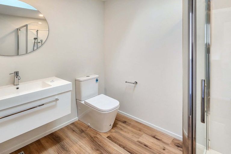 Photo of property in 2/11 Lees Grove, Wainuiomata, Lower Hutt, 5014